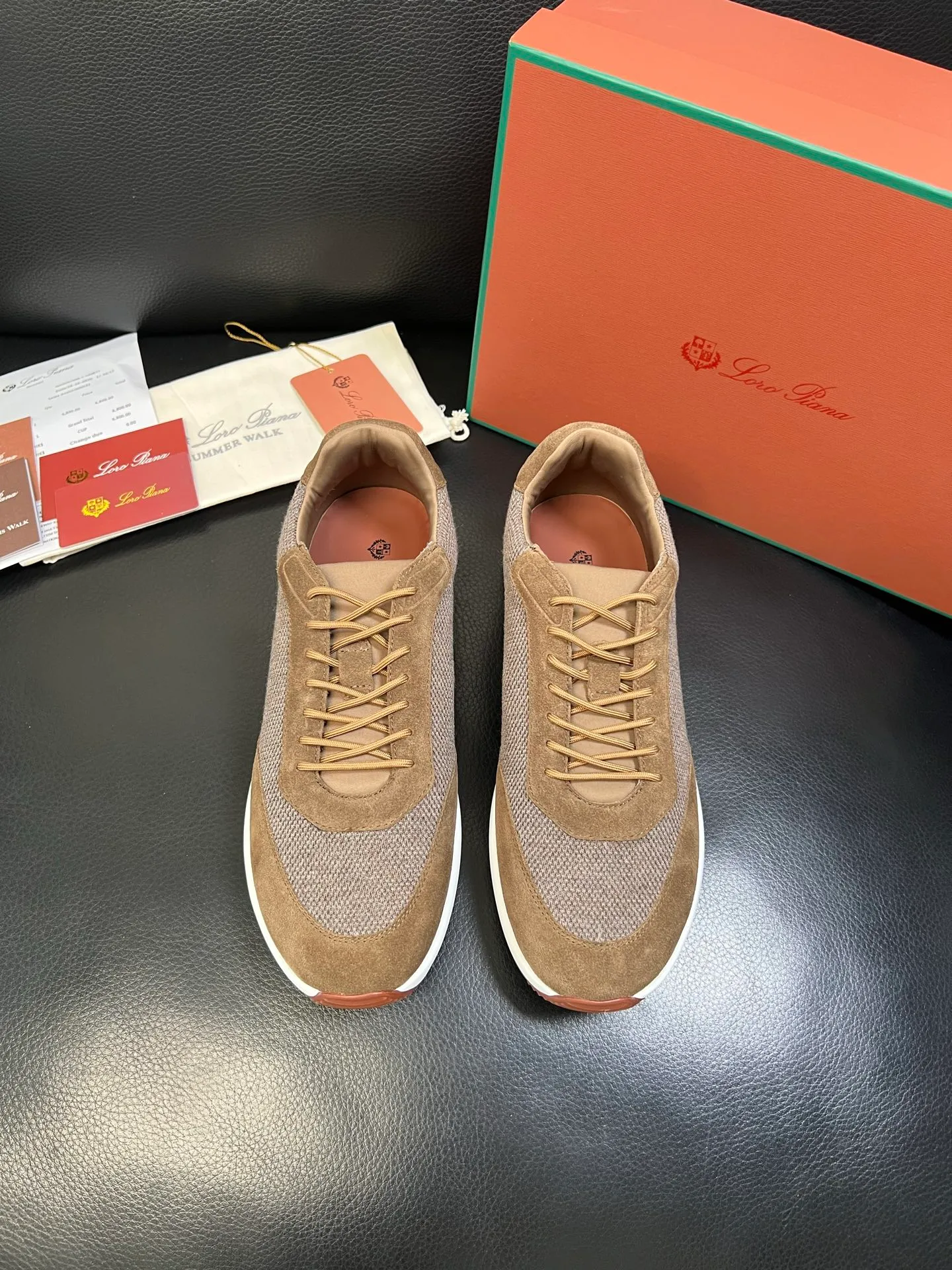 Men's shoes 💰740 Loro Men's shoes 💰iana High-quality top crafts Noyo Piana New product counter synchronized with original factory configuration, uppers imported from Italy cowhide fabric, high-quality splicing technology, soles: original soles specially provided by the original factory, exclusive movable molded soles super comfortable, original factory and single goods, welcome to compare, code number 39-44 (order 38 45 46)